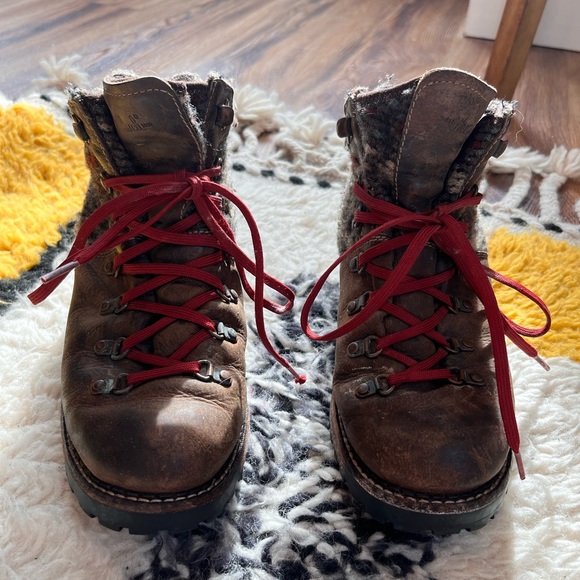 Adorable brown Woolrich boots - Picture 2 of 5